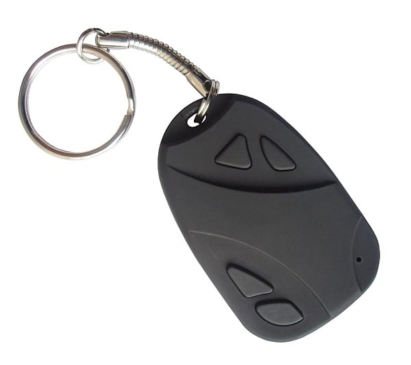 מצלמה נסתרת בשלט לרכב