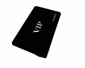 מכשיר הקלטה נסתר בכרטיס מועדון VIP