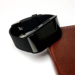 מצלמה נסתרת ומקליט קול בשעון דיגיטלי