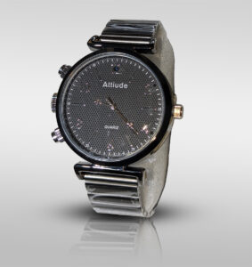 שעון יד מחוגים כסוף עם מצלמה נסתרת