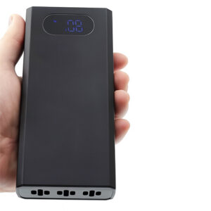 מכשיר לשיבוש הקלטות בעיצוב מטען נייד